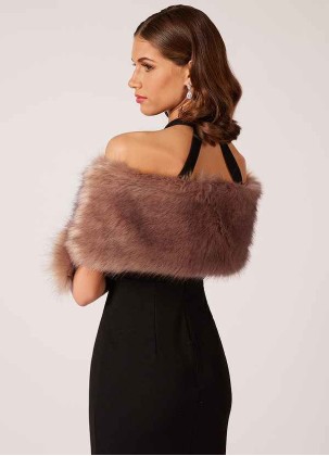 Cootoney Sincerity Faux Fur Wrap