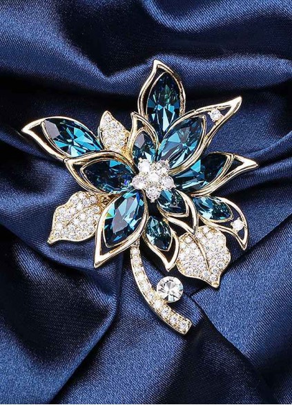 Winter Brooch